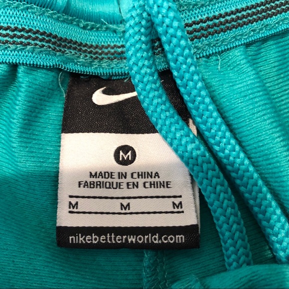 Women’s M Nike shorts - Picture 3 of 3
